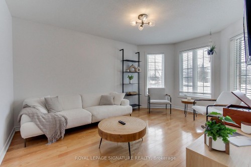 62 Cloughley Drive, Barrie, ON - Indoor Photo Showing Living Room