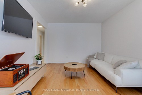 62 Cloughley Drive, Barrie, ON - Indoor