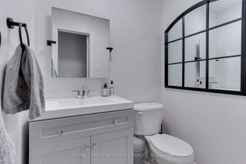 62 Cloughley Drive, Barrie, ON - Indoor Photo Showing Bathroom