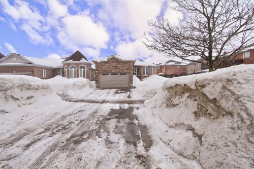 62 Cloughley Drive, Barrie, ON - Outdoor