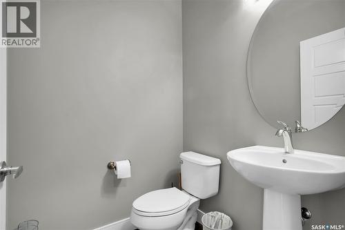 22 115 Veltkamp Crescent, Saskatoon, SK - Indoor Photo Showing Bathroom