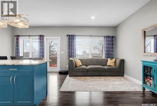 22 115 Veltkamp Crescent, Saskatoon, SK - Indoor Photo Showing Living Room
