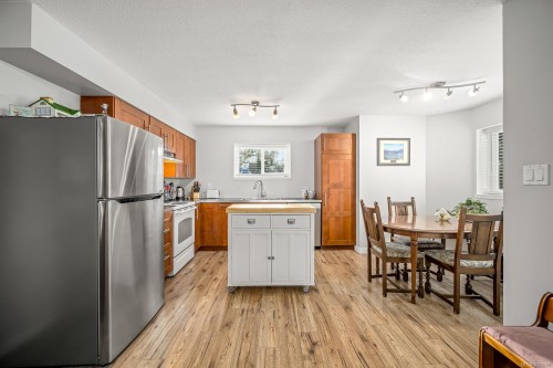 398 Panorama Cres, Courtenay, BC 