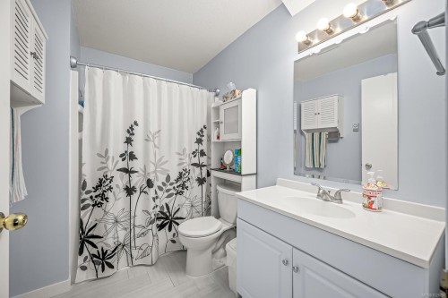 398 Panorama Cres, Courtenay, BC 