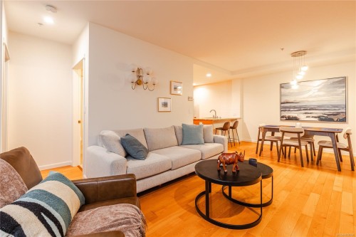Cy04-38 Front St, Nanaimo, BC - Indoor Photo Showing Living Room