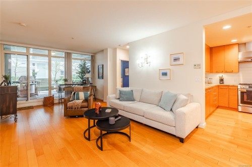 Cy04-38 Front St, Nanaimo, BC - Indoor Photo Showing Living Room