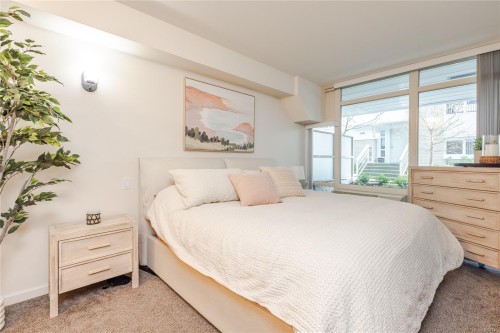 Cy04-38 Front St, Nanaimo, BC - Indoor Photo Showing Bedroom