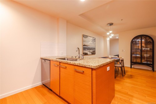 Cy04-38 Front St, Nanaimo, BC - Indoor Photo Showing Kitchen