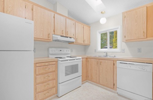 7079 Blackjack Dr, Lantzville, BC 