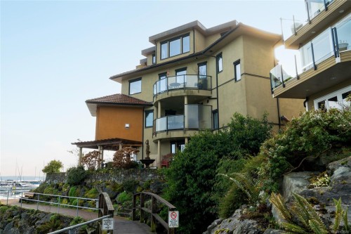 201-9949 Third St, Sidney, BC - Outdoor With Balcony