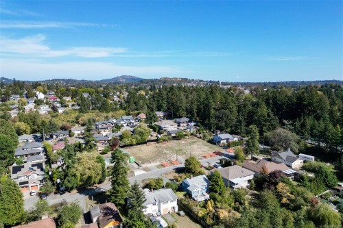 710 Violet Ave, Saanich, BC 