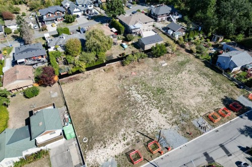 710 Violet Ave, Saanich, BC 