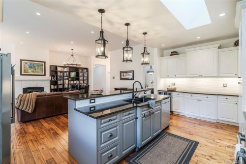 1390 Kurtis Cres, Nanaimo, BC 