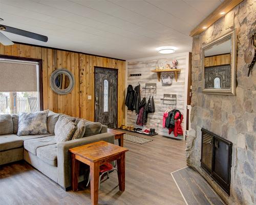 179 Springbend Road, Enderby, BC - Indoor Photo Showing Living Room With Fireplace