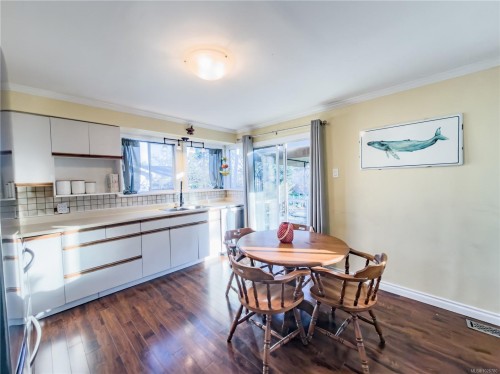 823 Chelsea St, Nanaimo, BC 