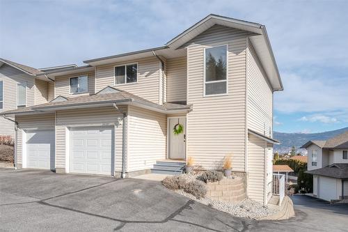 26-7915 Hespeler Road, Summerland, BC - Outdoor