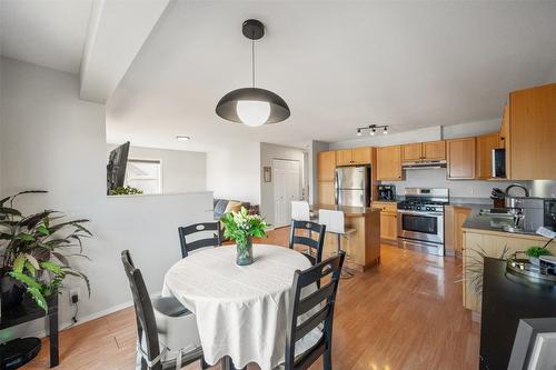 26-7915 Hespeler Road, Summerland, BC - Indoor Photo Showing Dining Room