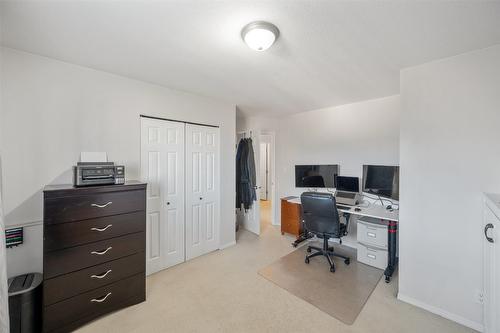 26-7915 Hespeler Road, Summerland, BC - Indoor