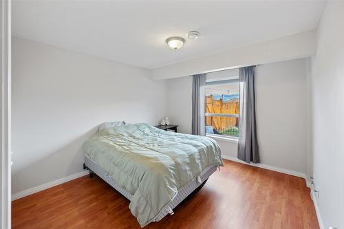 26-7915 Hespeler Road, Summerland, BC - Indoor Photo Showing Bedroom