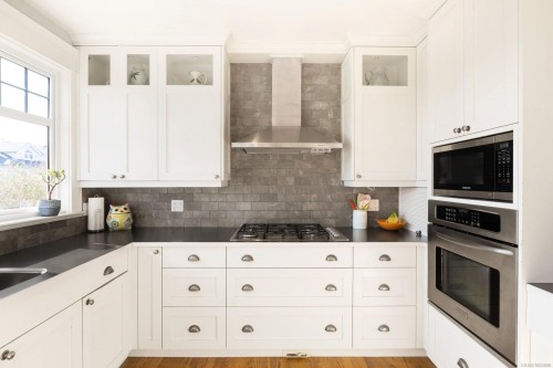 2231 Windsor Rd, Oak Bay, BC 