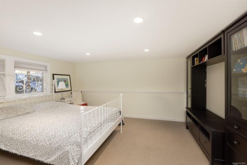 2231 Windsor Rd, Oak Bay, BC 