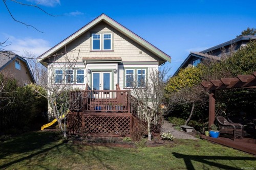 2231 Windsor Rd, Oak Bay, BC 