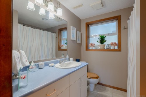 3379 Opal Rd, Nanaimo, BC 