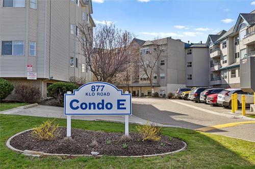 127-877 Klo Road, Kelowna, BC - Outdoor With Balcony