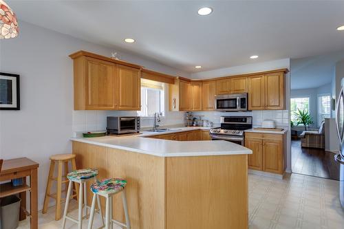 102-2250 Louie Drive, Westbank, BC - Indoor Photo Showing Kitchen With Double Sink