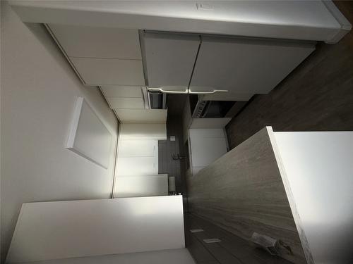 207-3155 Gordon Drive, Kelowna, BC - Indoor