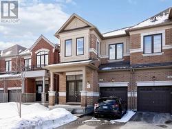 34 MULGRAVE STREET  Whitby, ON L1P 0J9