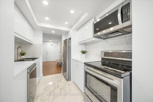 903-5 Rowntree Road, Toronto, ON - Indoor Photo Showing Kitchen