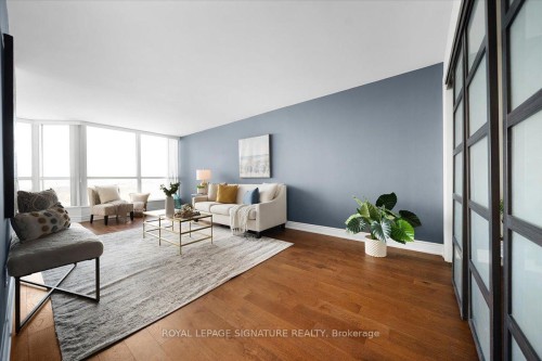 903-5 Rowntree Road, Toronto, ON - Indoor Photo Showing Living Room