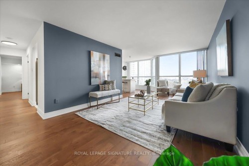 903-5 Rowntree Road, Toronto, ON - Indoor Photo Showing Living Room