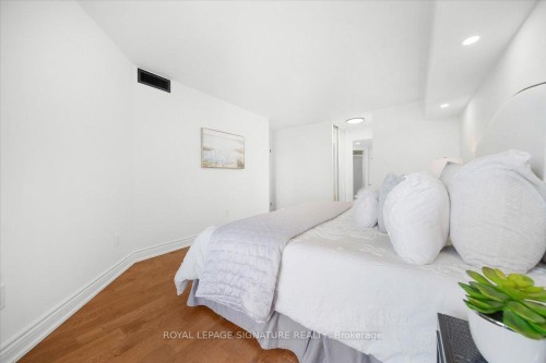 903-5 Rowntree Road, Toronto, ON - Indoor Photo Showing Bedroom