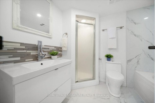 903-5 Rowntree Road, Toronto, ON - Indoor Photo Showing Bathroom