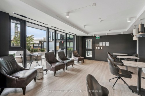 809-8 Tippett Road, Toronto, ON - Indoor