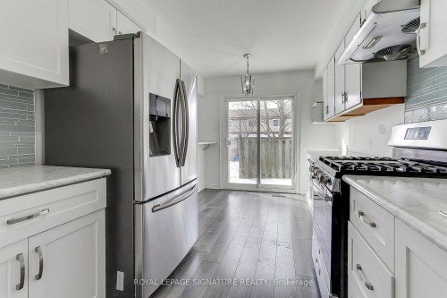17-31 Parker Crescent, Ajax, ON - Indoor Photo Showing Kitchen