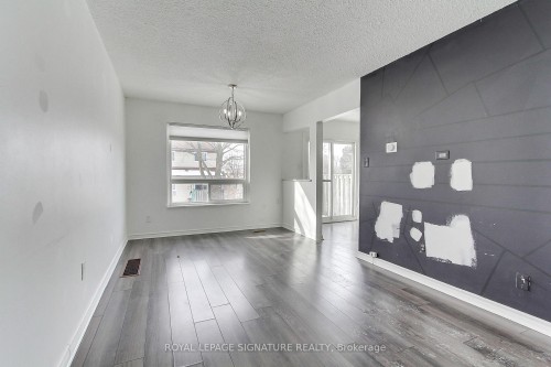 17-31 Parker Crescent, Ajax, ON - Indoor Photo Showing Other Room