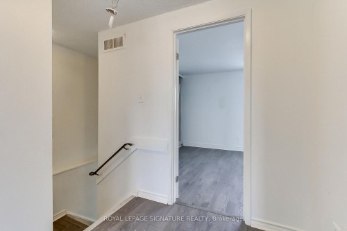 17-31 Parker Crescent, Ajax, ON - Indoor Photo Showing Other Room