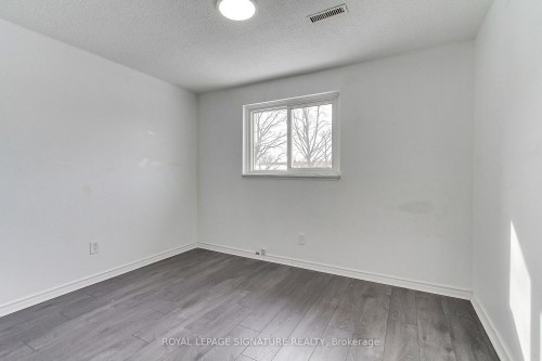 17-31 Parker Crescent, Ajax, ON - Indoor Photo Showing Other Room