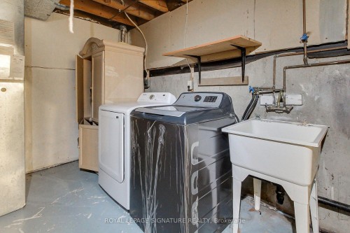 17-31 Parker Crescent, Ajax, ON - Indoor Photo Showing Laundry Room
