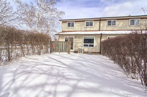 17-31 Parker Crescent, Ajax, ON - Outdoor