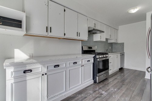 17-31 Parker Crescent, Ajax, ON - Indoor Photo Showing Kitchen