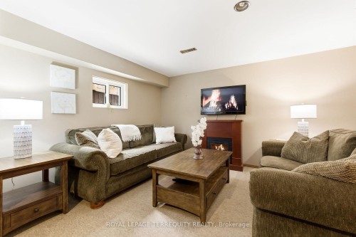 425 Lesabre Street, Oshawa, ON 