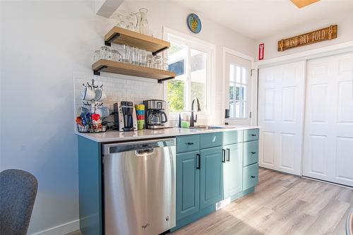 5192 Huston Road, Peachland, BC - Indoor