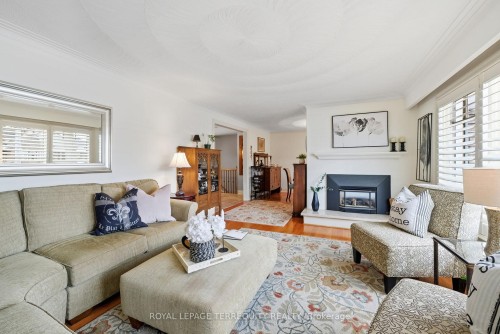 116 Centre Street N, Whitby, ON - Indoor Photo Showing Living Room With Fireplace