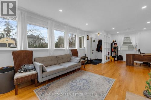 1235 Old River Road, Mississauga, ON - Indoor Photo Showing Living Room