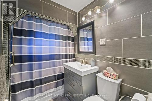1140 Halliday Avenue, Mississauga, ON - Indoor Photo Showing Bathroom