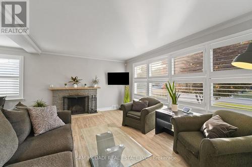 1140 Halliday Avenue, Mississauga, ON - Indoor Photo Showing Living Room With Fireplace